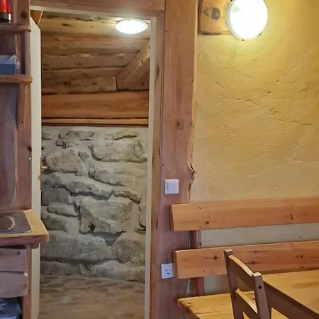 Vegetarian Forest Escape - Hiska Na Soncu Chalet Gorenja Trebusa