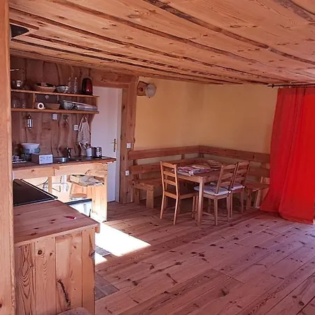 Vegetarian Forest Escape - Hiska Na Soncu Gorenja Trebusa