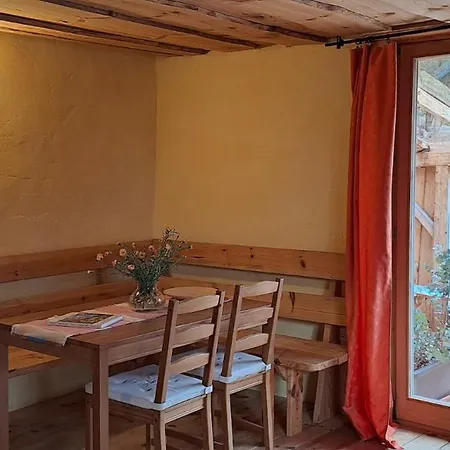 Vegetarian Forest Escape - Hiska Na Soncu